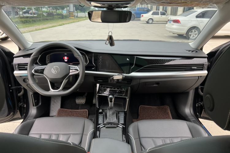 Used Volkswagen Passat 2024 380TSI Dragon Edition Interior 3