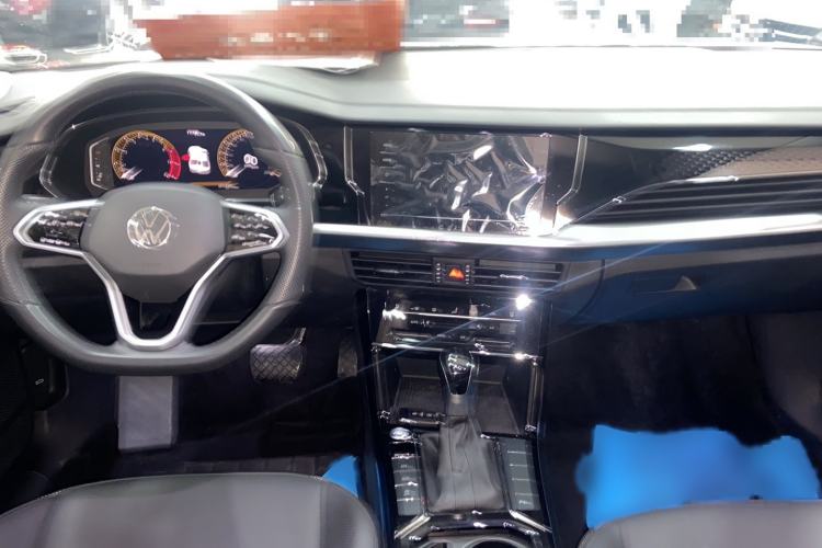 Used Volkswagen Passat 2024 330TSI Elite Edition Interior 4