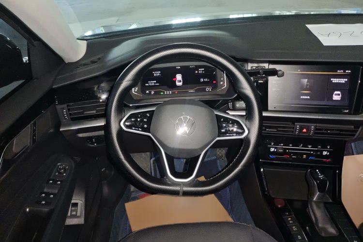 Used Volkswagen Passat 2024 330TSI Starry Elite Edition Interior 4