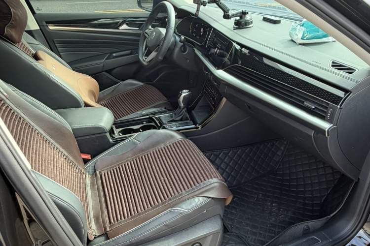 Used Volkswagen Passat 2024 380TSI Starry Elite Edition Interior 4