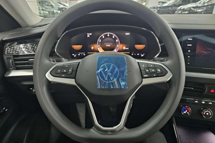Used Volkswagen Passat 2024 280TSI Business Edition Interior 4