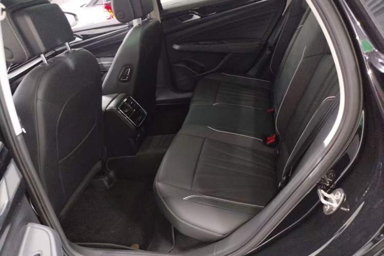 Used Volkswagen Passat 2024 380TSI Dragon Edition Interior 5