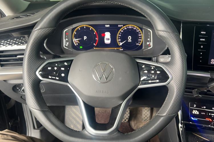 Used Volkswagen Passat 2024 330TSI Starry Elite Edition Interior 5