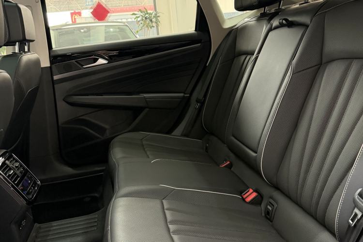 Used Volkswagen Passat 2024 380TSI Starry Dragon Edition Interior 5