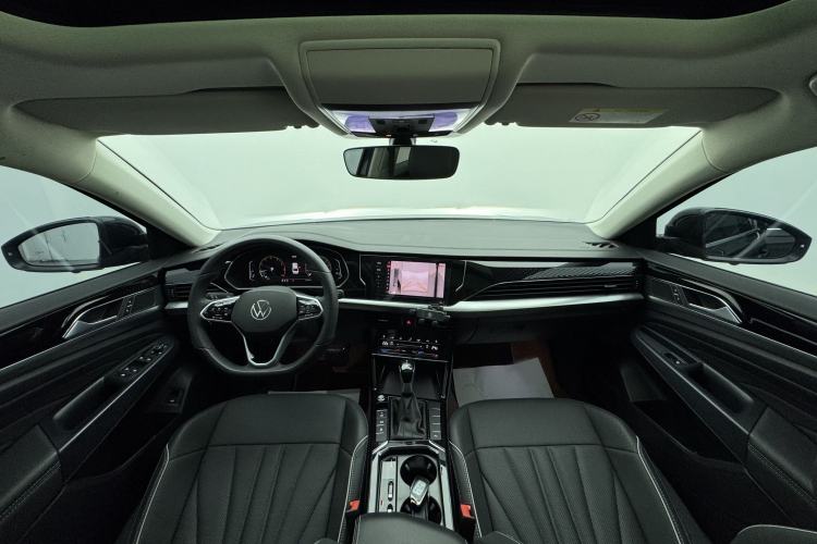 Used Volkswagen Passat 2024 330TSI Starry Elite Edition Interior 5