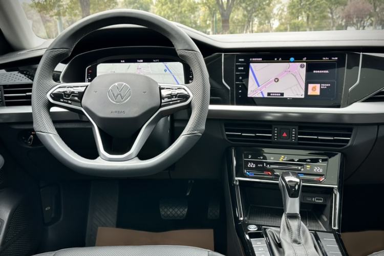 Used Volkswagen Passat 2024 380TSI Luxury Edition Interior 6