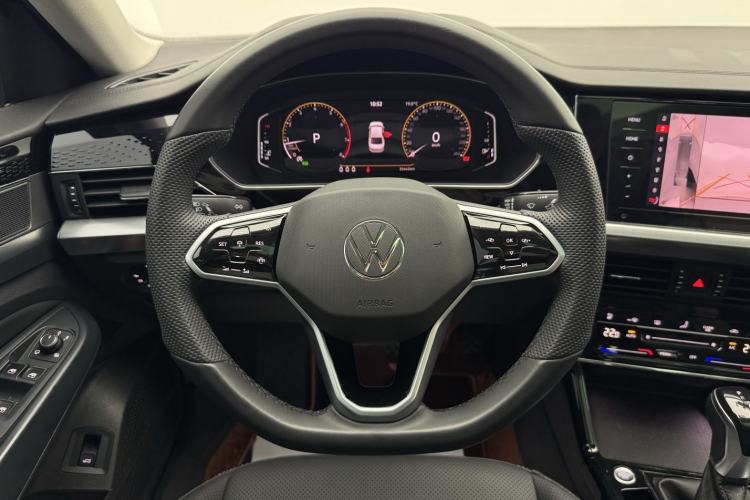 Used Volkswagen Passat 2024 330TSI Starry Elite Edition Interior 6