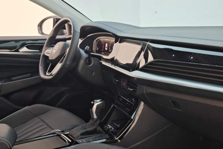 Used Volkswagen Passat 2024 380TSI Starry Dragon Edition Interior 6