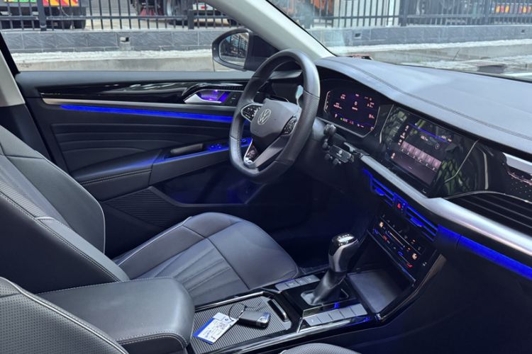 Used Volkswagen Passat 2024 330TSI Elite Edition Interior 6