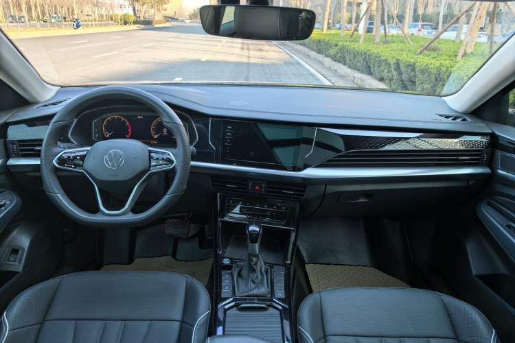 Used Volkswagen Passat 2024 280TSI Elite Edition Interior 7