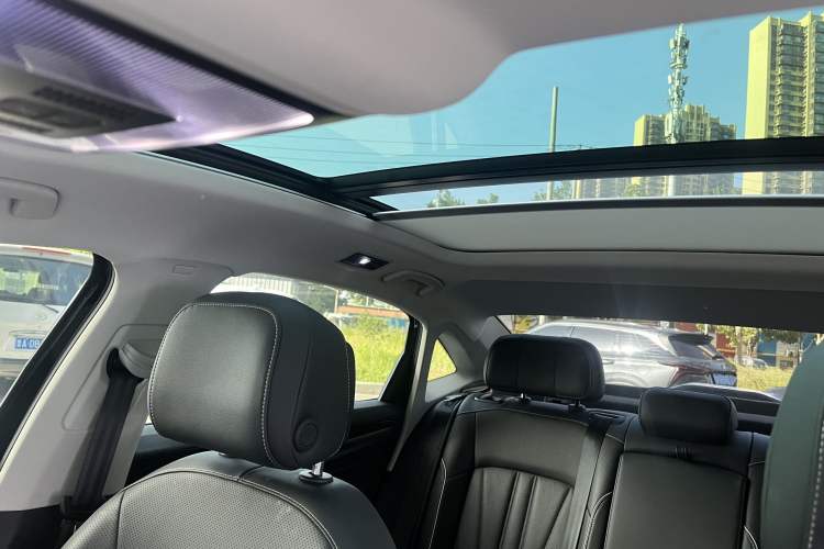 Used Volkswagen Passat 2024 380TSI Dragon Edition Interior 7