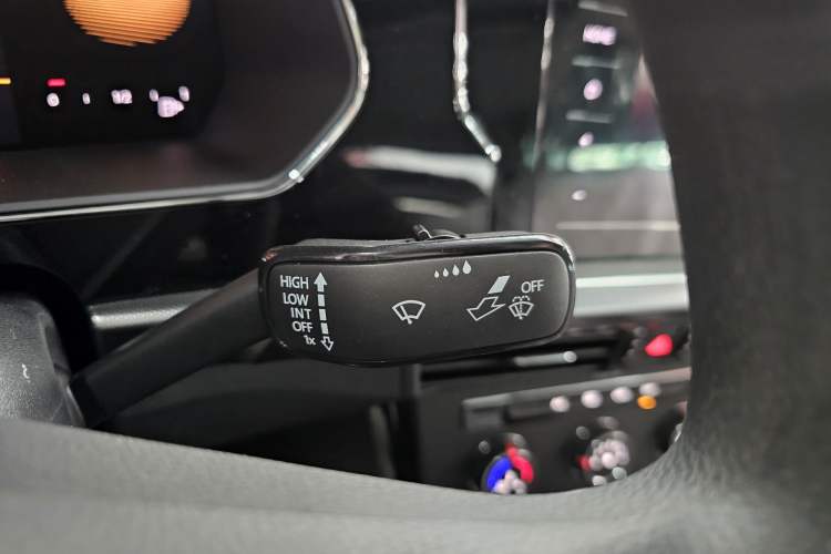 Used Volkswagen Passat 2024 280TSI Business Edition Interior 7