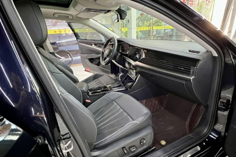 Used Volkswagen Passat 2024 330TSI Elite Edition Interior 8