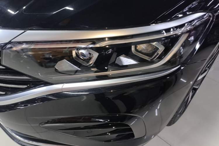 Used Volkswagen Passat 2024 380TSI Luxury Edition Left Front Headlight