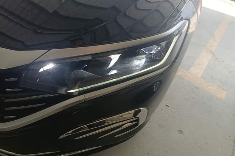 Used Volkswagen Passat 2024 330TSI Elite Edition Left Front Headlight