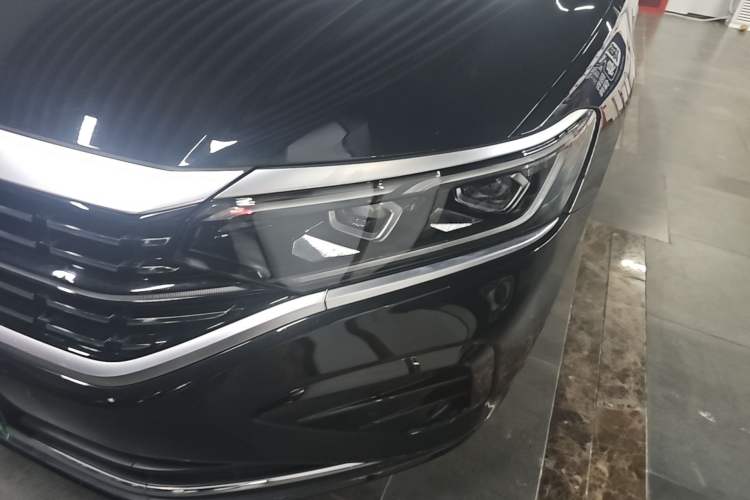 Used Volkswagen Passat 2024 380TSI Luxury Edition Left Front Headlight
