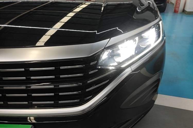 Used Volkswagen Passat 2024 280TSI Business Edition Left Front Headlight