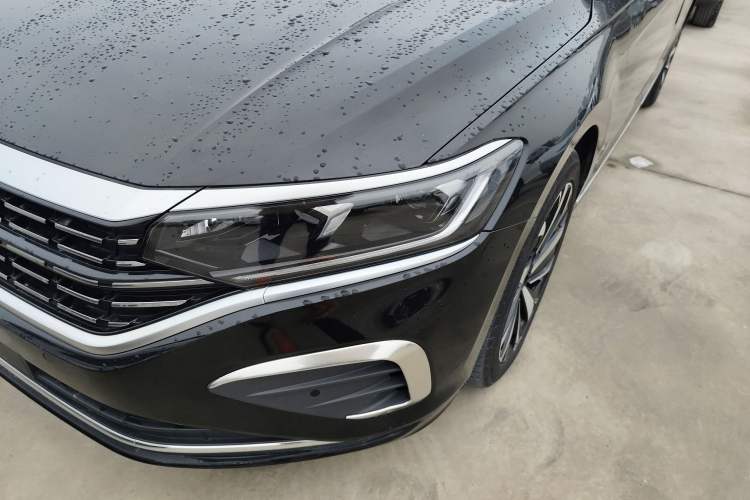 Used Volkswagen Passat 2024 380TSI Elite Edition Left Front Headlight