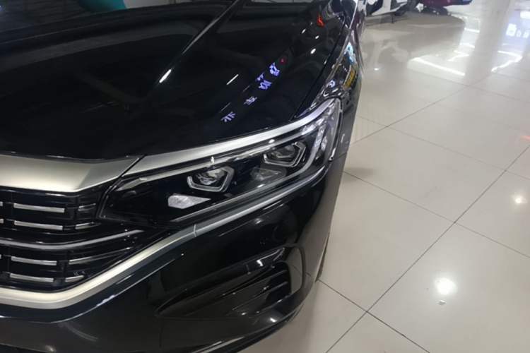 Used Volkswagen Passat 2024 380TSI Dragon Glory Edition Left Front Headlight