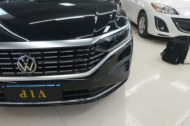 Used Volkswagen Passat 2024 380TSI Dragon Edition Left Front Headlight