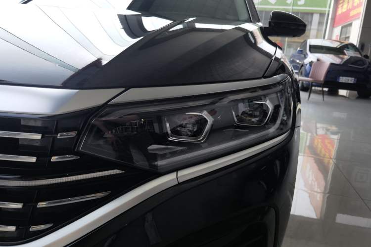 Used Volkswagen Passat 2024 380TSI Dragon Glory Edition Left Front Headlight