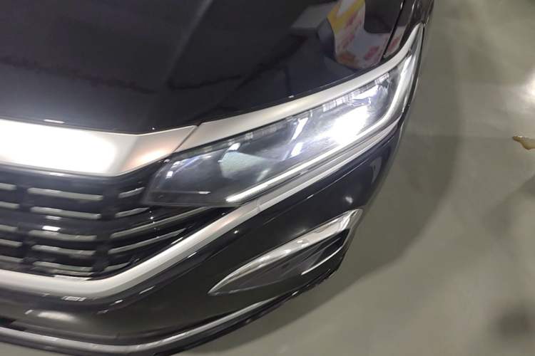 Used Volkswagen Passat 2024 380TSI Dragon Edition Left Front Headlight