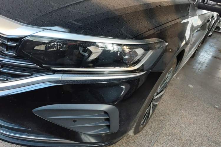 Used Volkswagen Passat 2024 330TSI Elite Edition Left Front Headlight