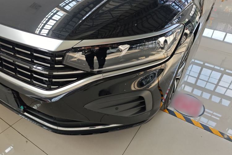Used Volkswagen Passat 2024 380TSI Dragon Edition Left Front Headlight