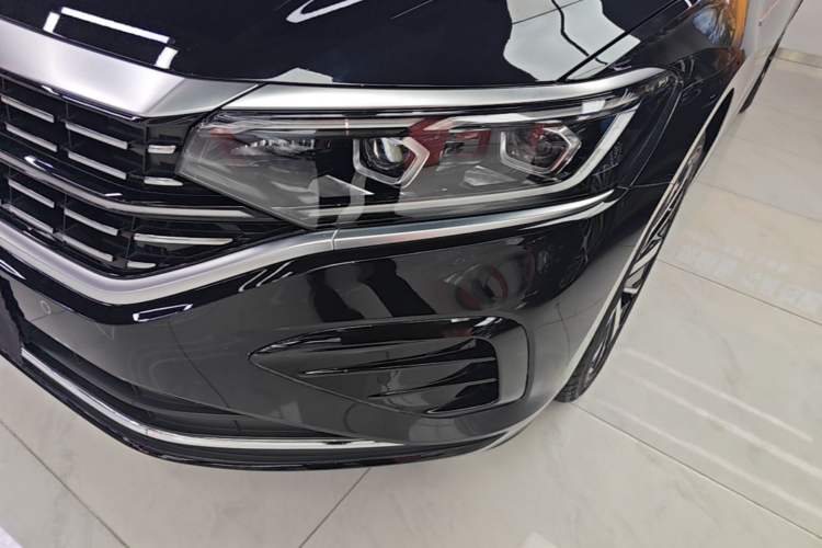 Used Volkswagen Passat 2024 380TSI Dragon Glory Edition Left Front Headlight