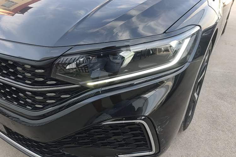 Used Volkswagen Passat 2024 380TSI Starry Dragon Edition Left Front Headlight