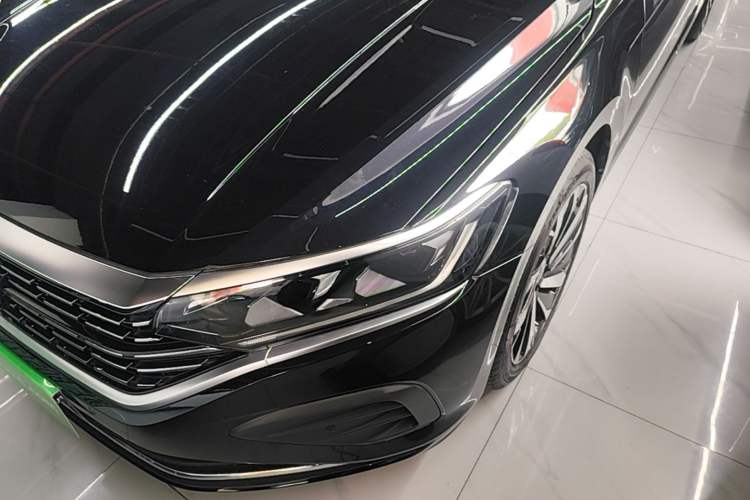 Used Volkswagen Passat 2024 380TSI Dragon Edition Left Front Headlight