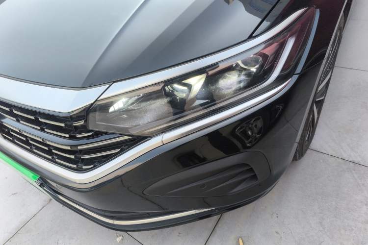 Used Volkswagen Passat 2024 330TSI Elite Edition Left Front Headlight