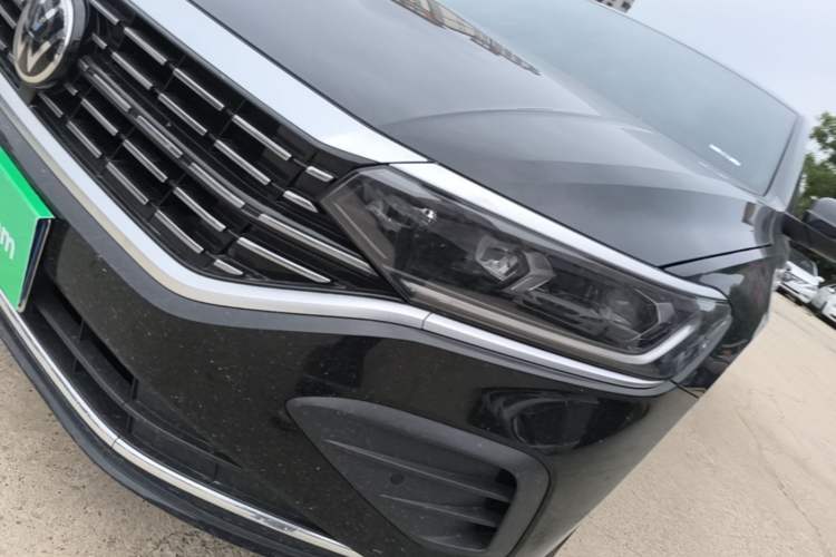 Used Volkswagen Passat 2024 330TSI Elite Edition Left Front Headlight