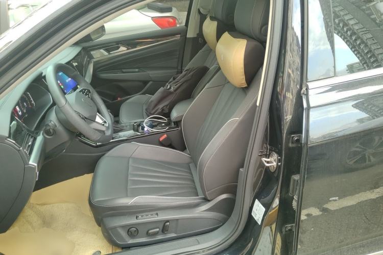 Used Volkswagen Passat 2024 380TSI Elite Edition Left Front Seat