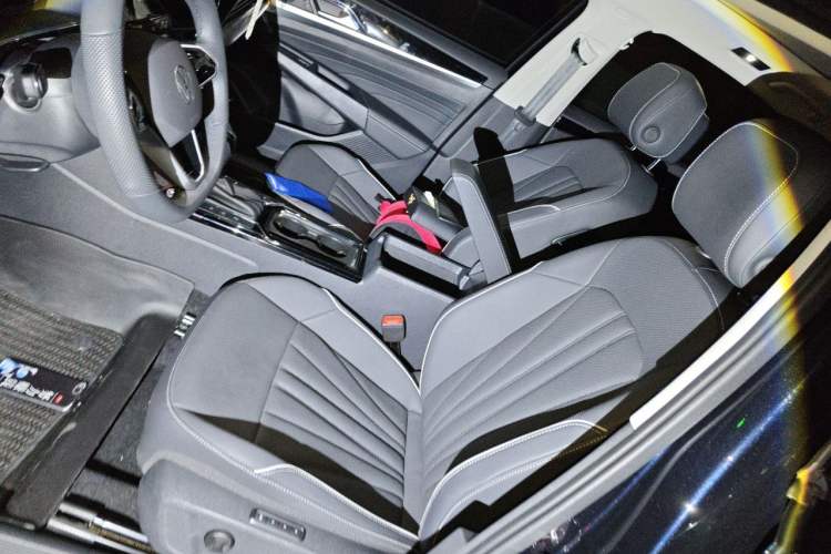 Used Volkswagen Passat 2024 380TSI Starry Dragon Edition Left Front Seat