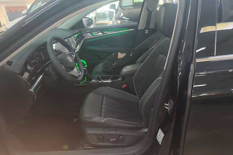 Used Volkswagen Passat 2024 380TSI Starry Dragon Edition Left Front Seat