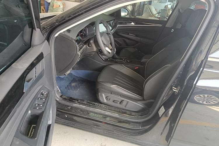 Used Volkswagen Passat 2024 330TSI Elite Edition Left Front Seat