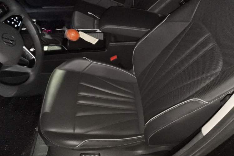Used Volkswagen Passat 2024 380TSI Luxury Edition Left Front Seat