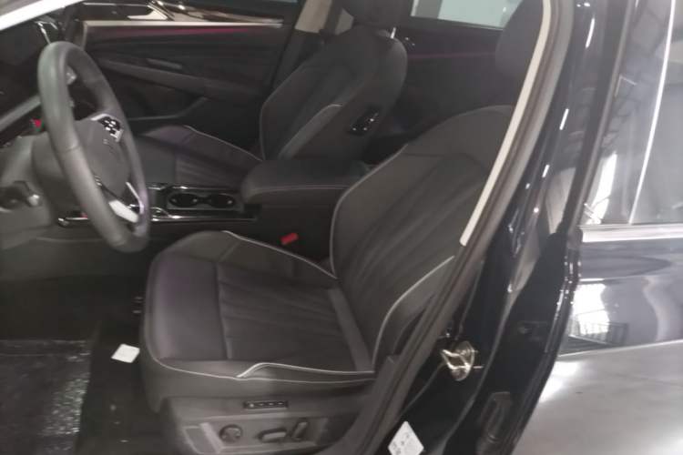 Used Volkswagen Passat 2024 380TSI Starry Luxury Edition Left Front Seat