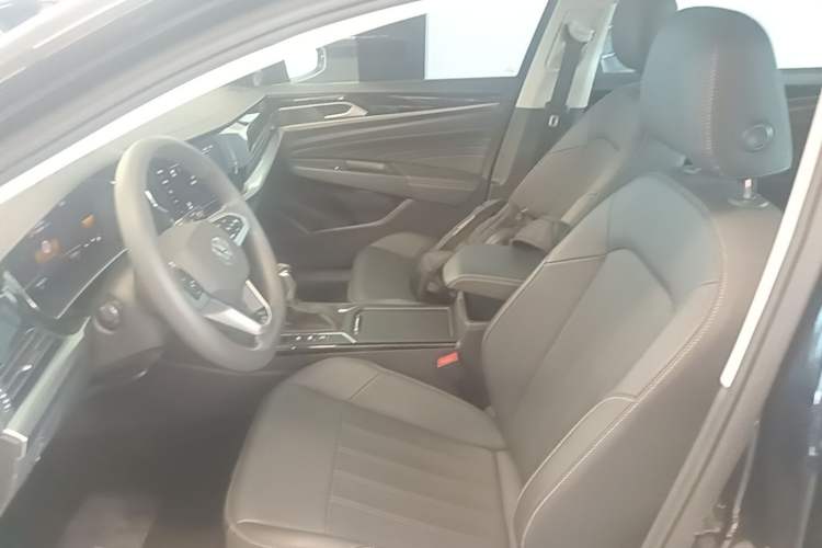 Used Volkswagen Passat 2024 280TSI Business Edition Left Front Seat