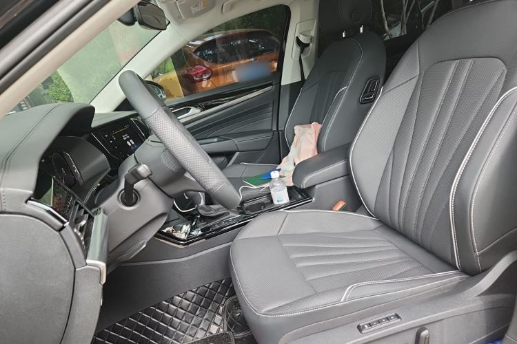 Used Volkswagen Passat 2024 330TSI Elite Edition Left Front Seat