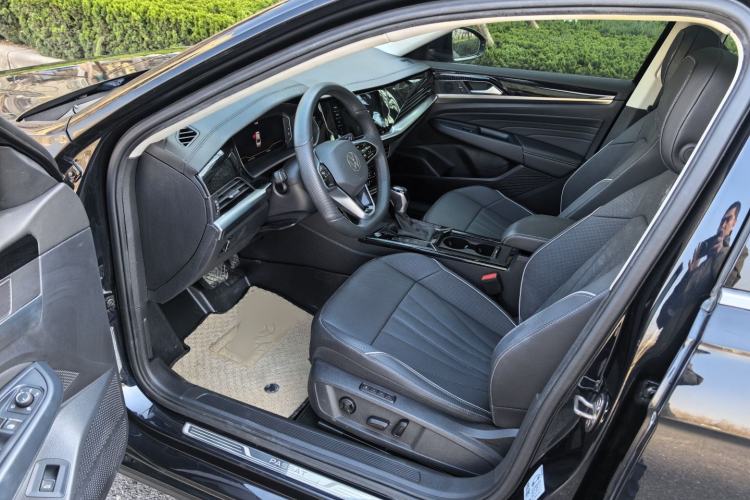 Used Volkswagen Passat 2024 280TSI Elite Edition Left Front Seat