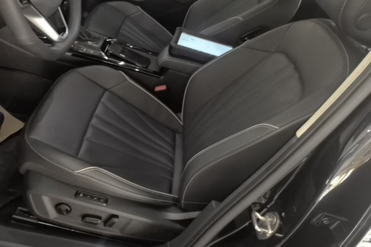 Used Volkswagen Passat 2024 380TSI Starry Dragon Edition Left Front Seat