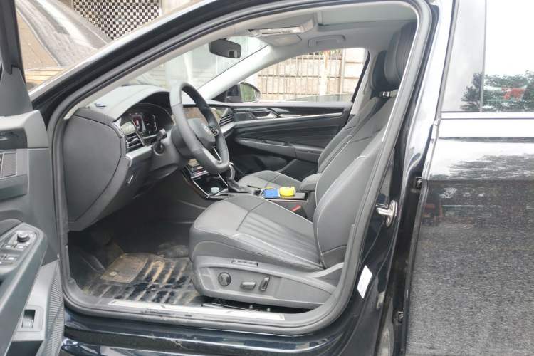 Used Volkswagen Passat 2024 380TSI Dragon Glory Edition Left Front Seat