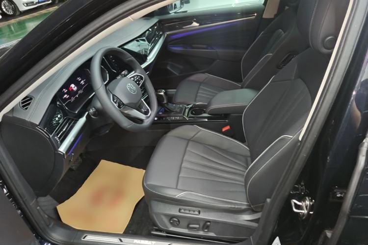Used Volkswagen Passat 2024 380TSI Luxury Edition Left Front Seat