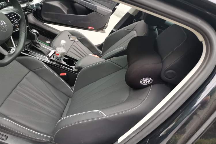 Used Volkswagen Passat 2024 330TSI Elite Edition Left Front Seat