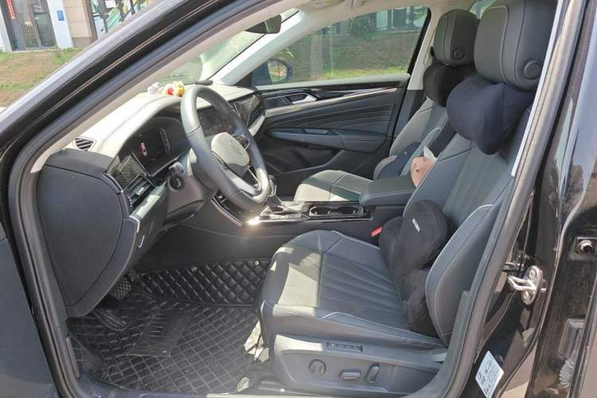 Used Volkswagen Passat 2024 330TSI Elite Edition Left Front Seat