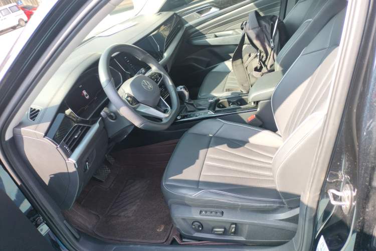 Used Volkswagen Passat 2024 330TSI Starry Elite Edition Left Front Seat