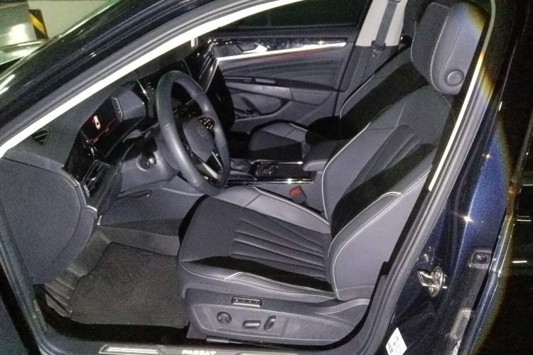 Used Volkswagen Passat 2024 380TSI Starry Luxury Edition Left Front Seat
