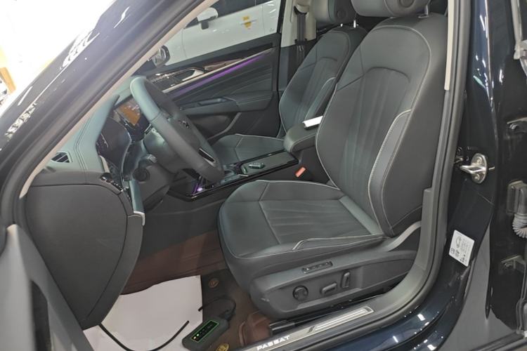 Used Volkswagen Passat 2024 380TSI Starry Dragon Edition Left Front Seat